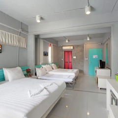 The Oddy Hip Hotel 3* Стандартный семейный номер с двуспальной кроватью фото 8