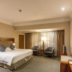 Regal International East Asia Hotel 4* Номер Делюкс с различными типами кроватей фото 4