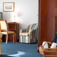 Small & Beautiful Hotel Gnaid 4* Улучшенный номер фото 5