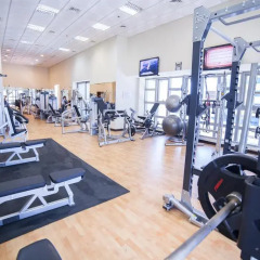 Отель Yanjoon Holiday Homes - Princess Tower фитнесс-зал фото 3