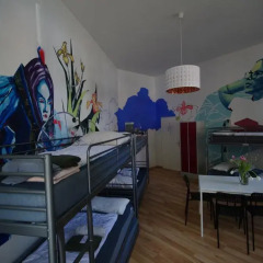 Kiez Hostel Berlin Кровать в женском общем номере с двухъярусной кроватью фото 5