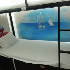 Ha Long Happy Hostel - Adults Only Кровать в общем номере с двухъярусной кроватью фото 6