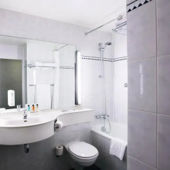 Отель Holiday Inn Brussels Airport 4* Стандартный номер с различными типами кроватей