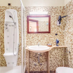 Отель Re Luxury Accomodations 3* Стандартный номер с различными типами кроватей фото 5