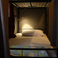 Mr.Comma Guesthouse - Hostel Кровать в общем номере с двухъярусной кроватью фото 19