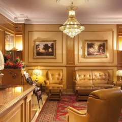 Отель The Originals Hotels Paris Paix République Париж гостиничный бар