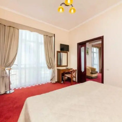 Гостиница Евразия 3* Люкс с двуспальной кроватью фото 18
