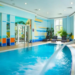 Гостиница Истра Holiday в Трусово 2 отзыва об отеле, цены и фото номеров - забронировать гостиницу Истра Holiday онлайн бассейн