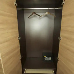 The London Pembury Hotel сейф в номере