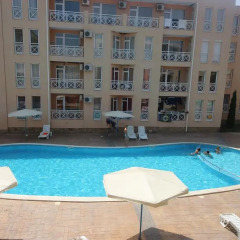 Отель Menada Sunny Day 6 Apartments Болгария, Несебр - отзывы, цены и фото номеров - забронировать отель Menada Sunny Day 6 Apartments онлайн бассейн