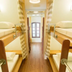 Barn And Bed Hostel Кровать в общем номере фото 15
