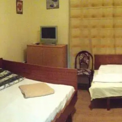 Отель East Gate Guest Rooms Стандартный номер с различными типами кроватей фото 24