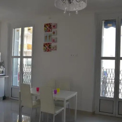 Отель Vidal One Bedroom Канны гостиничный бар