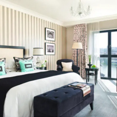 Four Seasons Hotel Prague 5* Улучшенный номер с различными типами кроватей фото 9