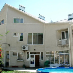 Гостиница Guest House on Pionersky prospekt 36 в Анапе отзывы, цены и фото номеров - забронировать гостиницу Guest House on Pionersky prospekt 36 онлайн Анапа бассейн