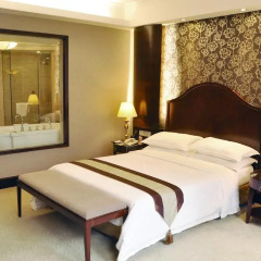 Grand Palace Hotel(Grand Hotel Management Group) комната для гостей фото 3