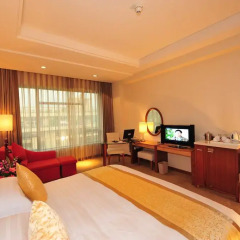 Отель Ramada Plaza Guangzhou 3* Номер Делюкс с различными типами кроватей