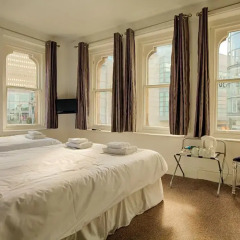The Mitre Hotel 3* Стандартный семейный номер с двуспальной кроватью