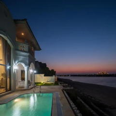 Отель Nasma Luxury Stays - Frond D Palm Jumeirah бассейн