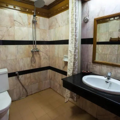 Отель Patong Beach Bed and Breakfast ванная