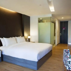 Trinity Silom Hotel 3* Номер Премьер с двуспальной кроватью фото 2