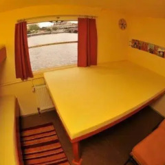 Отель Eastern & Western Comfort Hostelboat Люкс повышенной комфортности с различными типами кроватей фото 6