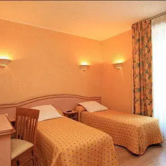 Отель Hôtel Habituel 3* Стандартный номер с 2 отдельными кроватями фото 3