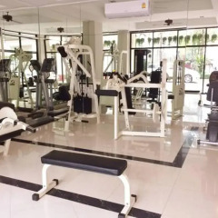 Отель Asoke Residence Sukhumvit Бангкок фитнесс-зал