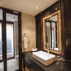 Отель Sareeraya Villas & Suites 5* Люкс повышенной комфортности с различными типами кроватей фото 8