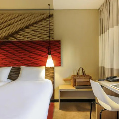 Отель ibis Hotel Hamburg Alster Centrum Германия, Гамбург - отзывы, цены и фото номеров - забронировать отель ibis Hotel Hamburg Alster Centrum онлайн удобства в номере фото 2