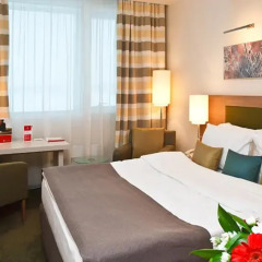 Гостиница Рамада Екатеринбург (Ramada Yekaterinburg) 5* Стандартный номер с различными типами кроватей