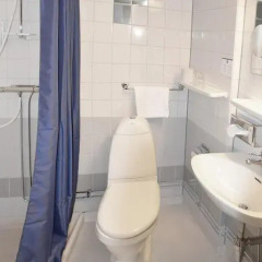 Отель Best Western Wåxnäs Hotel Швеция, Карлстад - отзывы, цены и фото номеров - забронировать отель Best Western Wåxnäs Hotel онлайн ванная