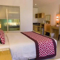 Отель The Par Phuket 3* Номер Делюкс с различными типами кроватей фото 8