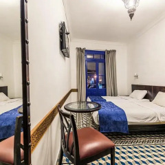 Отель Hôtel Central 2* Стандартный номер с 2 отдельными кроватями фото 4