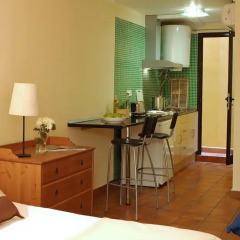 Отель AinB Las Ramblas-Guardia Apartments Испания, Барселона - 1 отзыв об отеле, цены и фото номеров - забронировать отель AinB Las Ramblas-Guardia Apartments онлайн удобства в номере фото 2