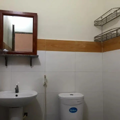 Отель Hoang Nga Guest House 2* Кровать в общем номере с двухъярусной кроватью фото 19