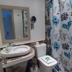 Отель Hostal Adis 3* Стандартный номер с двуспальной кроватью фото 21