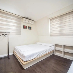 Хостел Itaewon Inn Стандартный номер с 2 отдельными кроватями фото 2