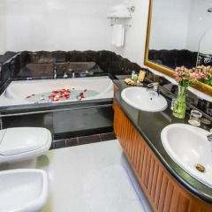 Отель Grand Excelsior Bur Dubai 4* Номер Делюкс