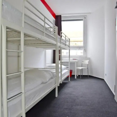 Check In Hostel Berlin Кровать в общем номере с двухъярусной кроватью