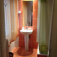 Hostel Sova Нови Сад ванная