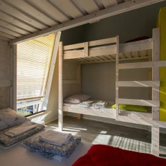 Fabrika Hostel Кровать в общем номере с двухъярусной кроватью фото 4