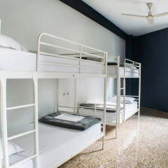 Quart Youth Hostel Валенсия комната для гостей фото 5
