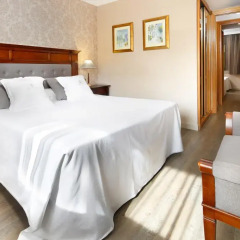 Отель Aparthotel Hispanos 7 Suiza комната для гостей фото 4