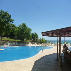 Hotel Ahilea бассейн