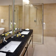 Kigali Marriott Hotel 5* Номер Делюкс с двуспальной кроватью фото 4