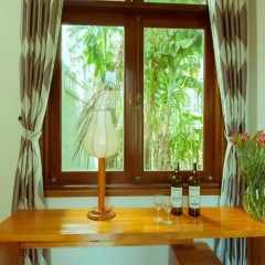 Отель Riverside Plum Garden Homestay 2* Номер Делюкс с двуспальной кроватью фото 2