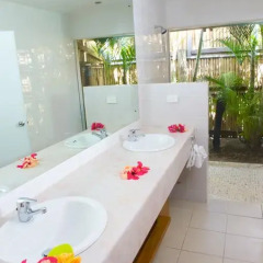 Отель Wananavu Beach Resort 4* Бунгало с различными типами кроватей фото 9