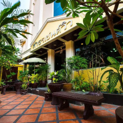 Апартаменты Sathorn Saint View Serviced Apartment Бангкок