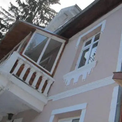 Отель Pri Voivodite Guest House Банско сейф в номере